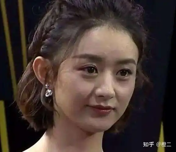 从跑龙套到大女主赵丽颖是如何从村土感转变为高级感