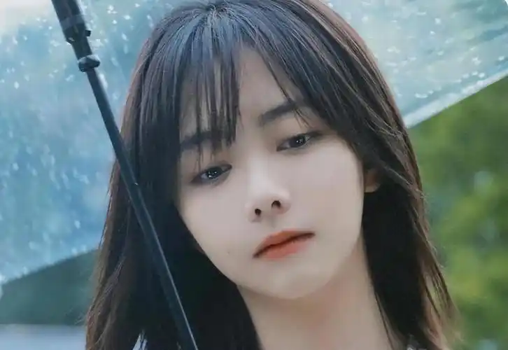 塌鼻子明星(塌鼻梁的女明星有哪些) - 贝贝号