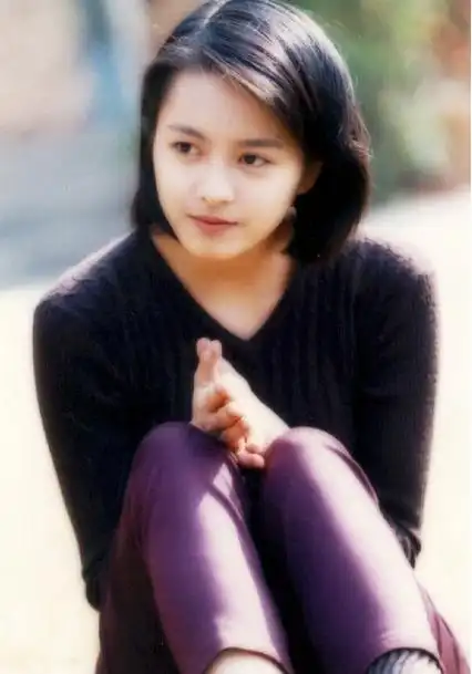 梁咏琪年轻时颜值逆天,混血女儿更是萌你一脸