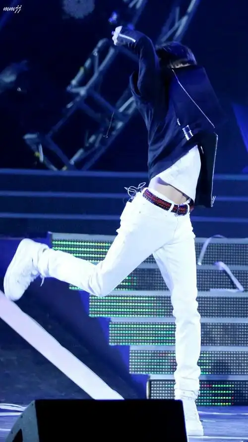 tfboys王源小蛮腰啦啦哒