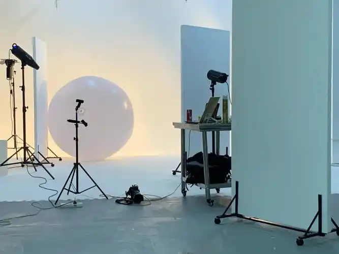 郑州市区商业影棚无影墙直角墙拍摄场地出租