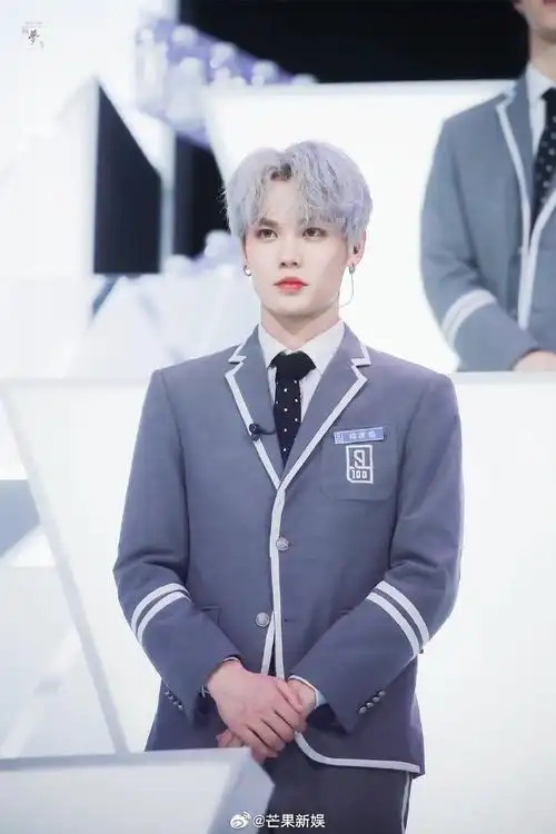 笑起来拥有甜甜的小酒窝,可盐可甜可冰可暖可制霸的林彦俊出道六周年