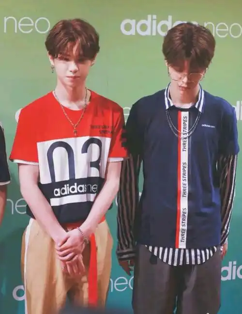 皇权富贵cp两个被罚站的小可爱0678壁纸