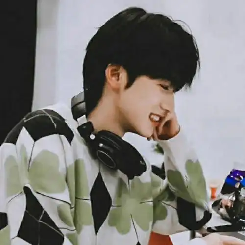 宋亚轩氛围感头像