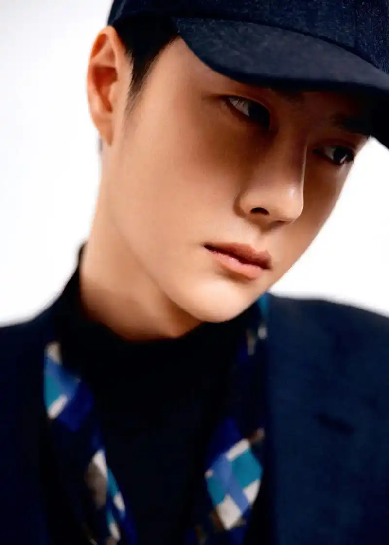 博哥这高冷范 #王一博微博之夜 #每一个造型都出乎意料 - 抖音