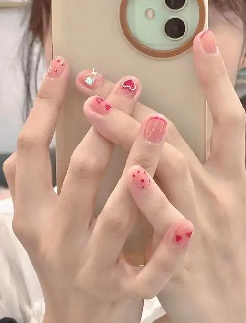 如何做指甲油,小学生自制指甲油(2种系列 10款美甲)