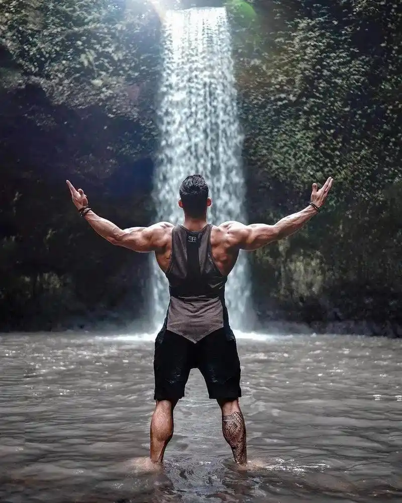 健身吧#壁纸#健身 #健身 #保持热爱  - 抖音