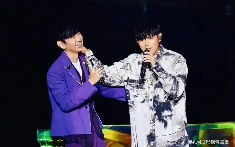 针对黄子佼的丑闻,小s携台湾演艺界发声,周杰伦保持沉默很尴尬