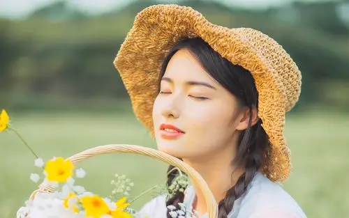 养眼气质美女户外小清新写真图片桌面壁纸