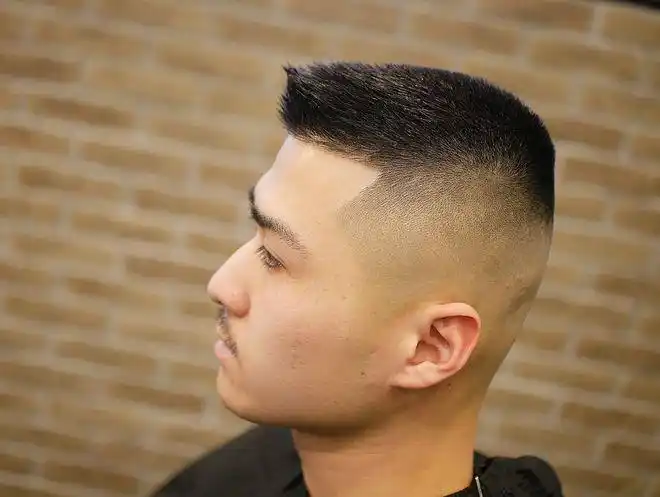 第二种发型短平头