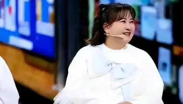 贾玲疑涉抄韩综,自封"小品裁缝"遭网友质疑