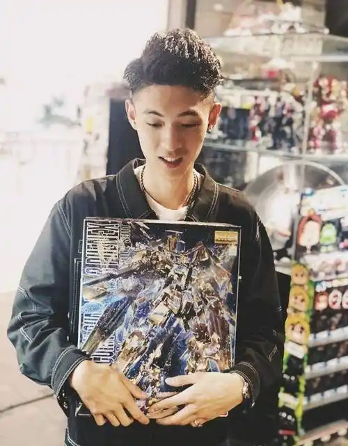 叫孟鹤堂一声"孟小仙儿",他还真就不能堕入凡尘了吗?