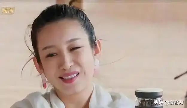 秦海璐巨婴症儿子现已8岁看到长相后网友表示有些意外