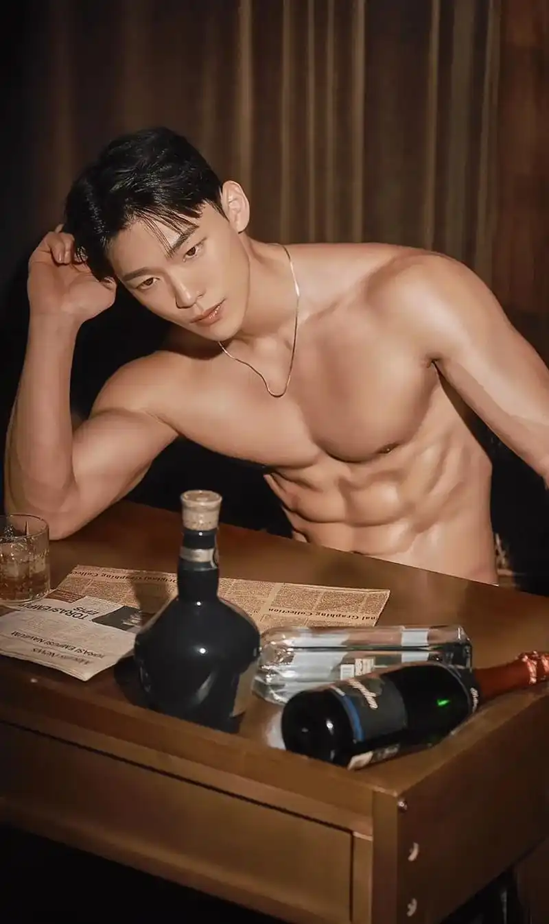 帅哥图片 主页帅哥更精彩.#腹肌 #阳光男孩 #肌肉男 #健 - 抖音