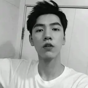 男生头像帅气高冷黑白图片高清男生的冷酷帅气黑白图片头像