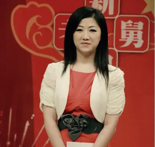 美女主持人杨蕾嫁给10亿的土豆网老板,离婚后却只分得10万!