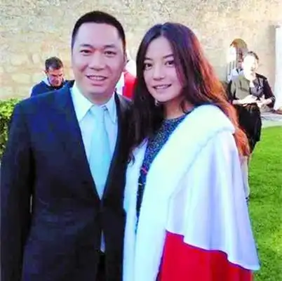 【图】赵薇和老公结婚照 揭其与老公的感情心路