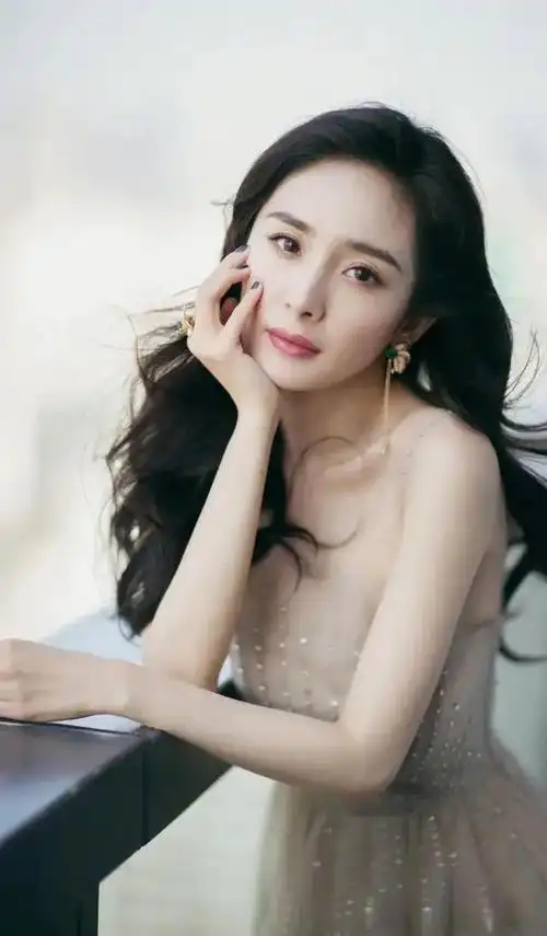 最新极品迷人,杨幂超清精品写真,分享给大家一起欣赏吧!