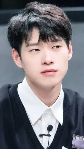 魏大勋美颜暴击