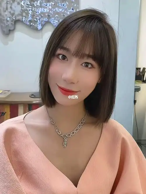 减龄短发  #减龄发型