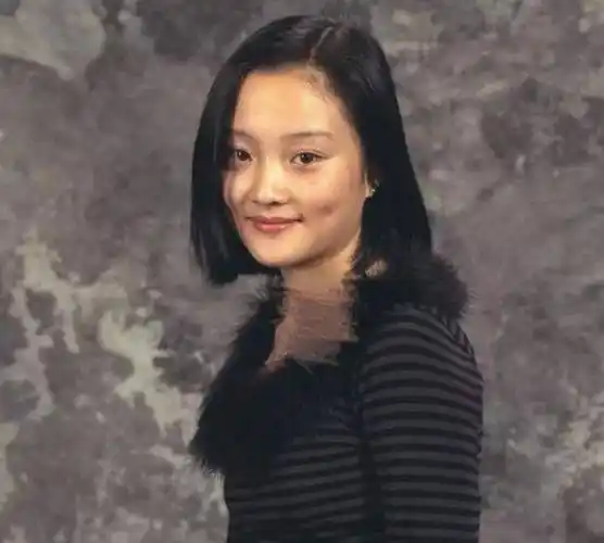 李小璐16岁获影后旧照笑容很甜,她亲手将一切"作"没了_时候_北京_事情