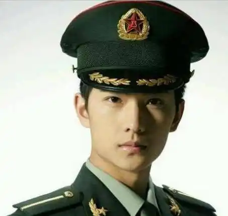 娱乐圈十位穿军装最帅的男艺人,谁是的男神?_军人_一身正气_霍建华