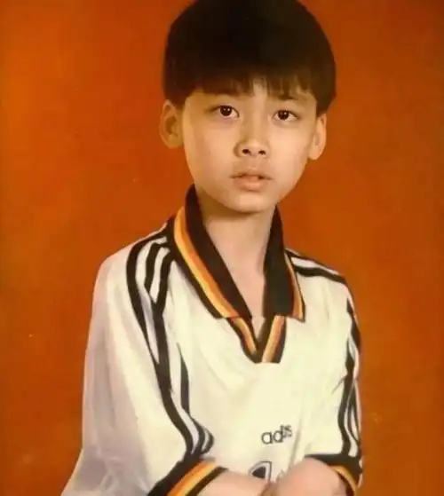 李易峰简介个人资料(男明星李易峰大学在哪里上的) | 百科知识