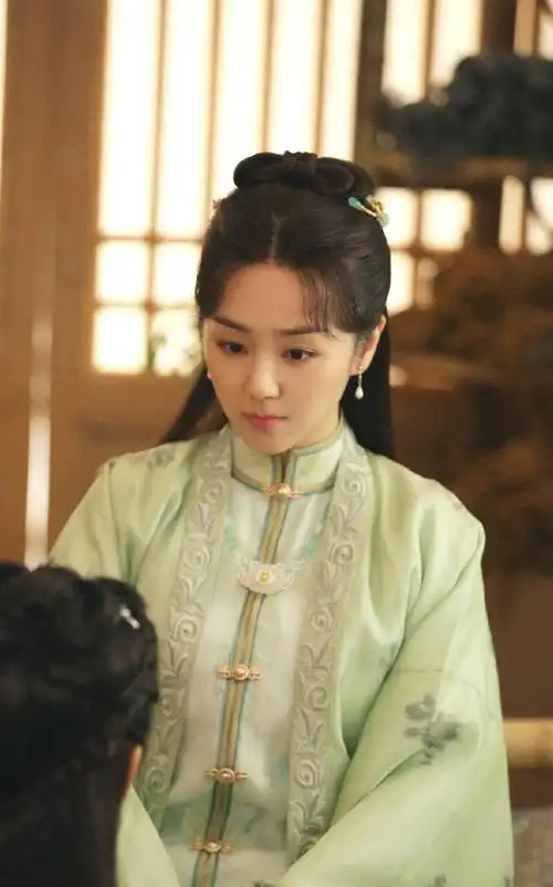 《锦衣之下》林菱