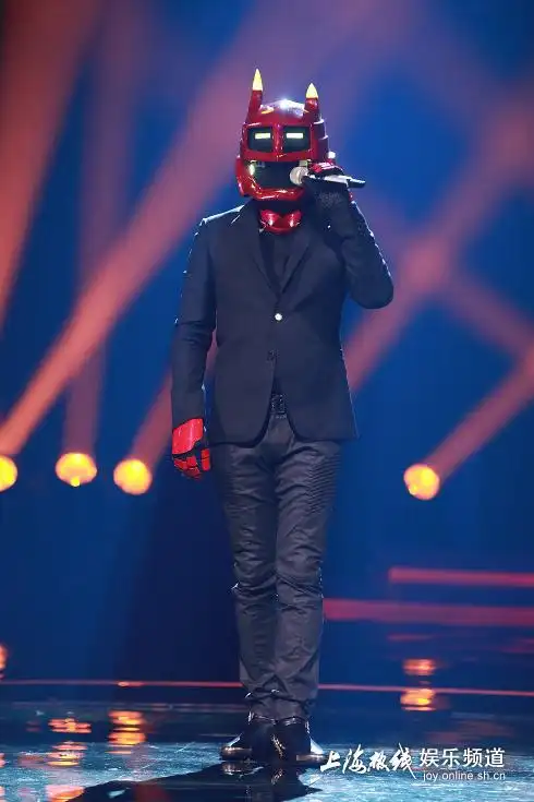 蒙面煎蛋侠黎明揭面自称喜欢tfboys