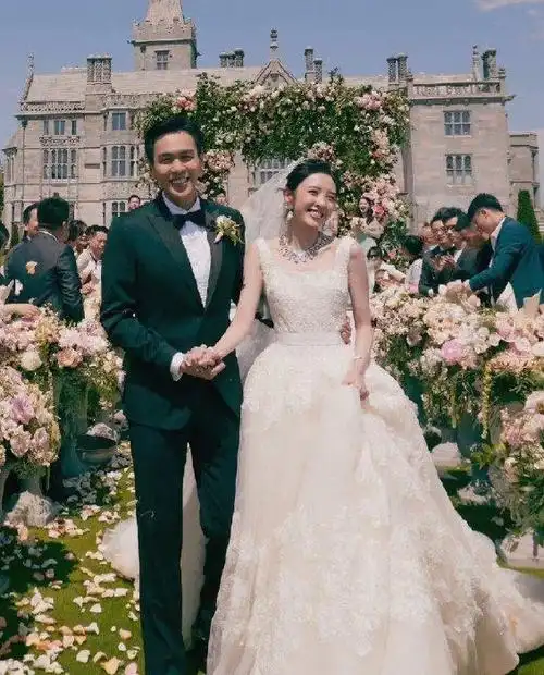 唐艺昕|张若昀|两个人_新浪新闻