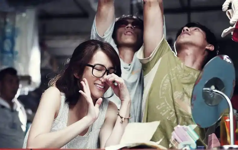 p>《恋人絮语》是一部由 a href="#" data-lemmaid="14479">曾国祥