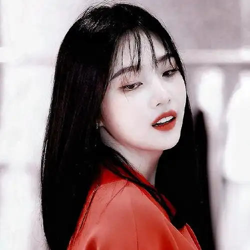 昨晚他说他好冷,非要往我被子里钻,拦都拦不住.