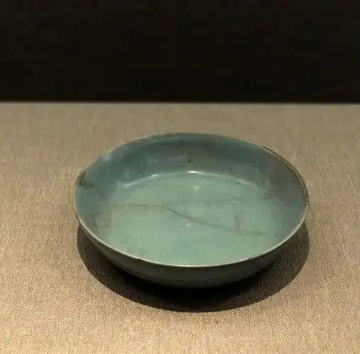 汝窑天青釉圆洗,河南省宝丰县清凉寺村窑址出土,河南省文物考古研究院