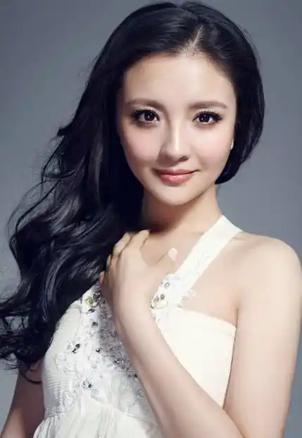 她是孙红雷的妹妹,孙俪都敬她三分,网友:红雷哥保密做的真好_孙茜