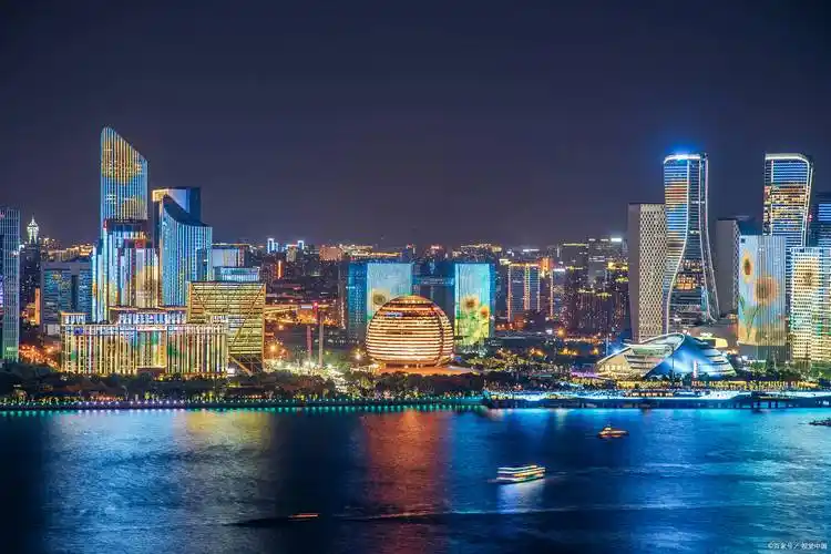 杭州城市夜景焕新时刻,照明展会点亮钱塘江之花!_景观_展览_产品