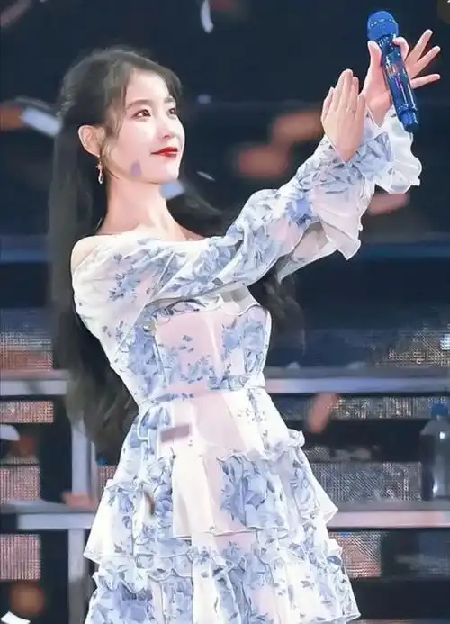 宋亚轩校园女神有点甜