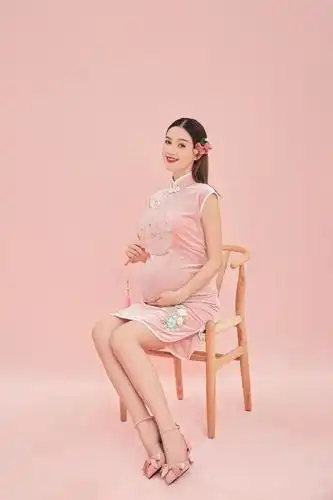 唐艺昕产女:不愧是被宠上天的最甜孕妇!