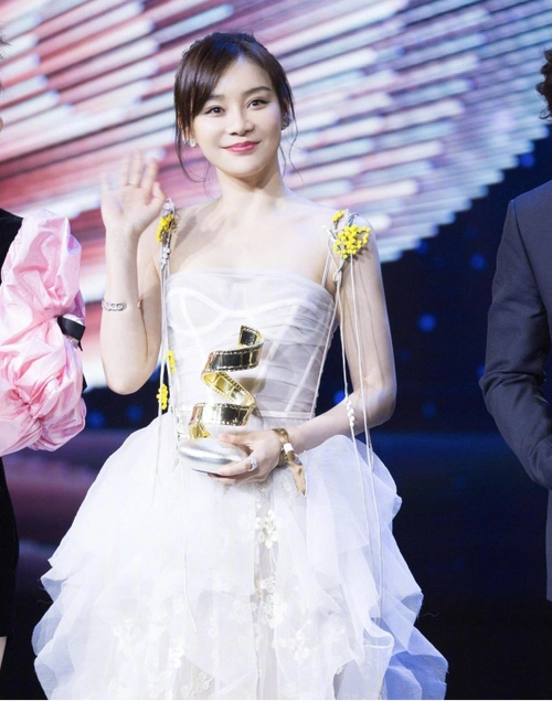 于正:我捧的人都火了!求我捧红的人多的是,于妈也升咖了