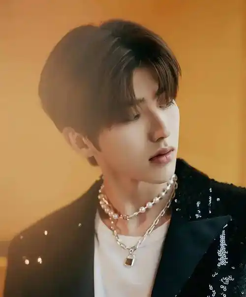 吴京曝家暴行,马思纯老公变软饭男?_明星_蔡徐坤_汤唯