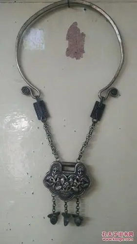 晚清代银锁 《百家宝锁》带项圈