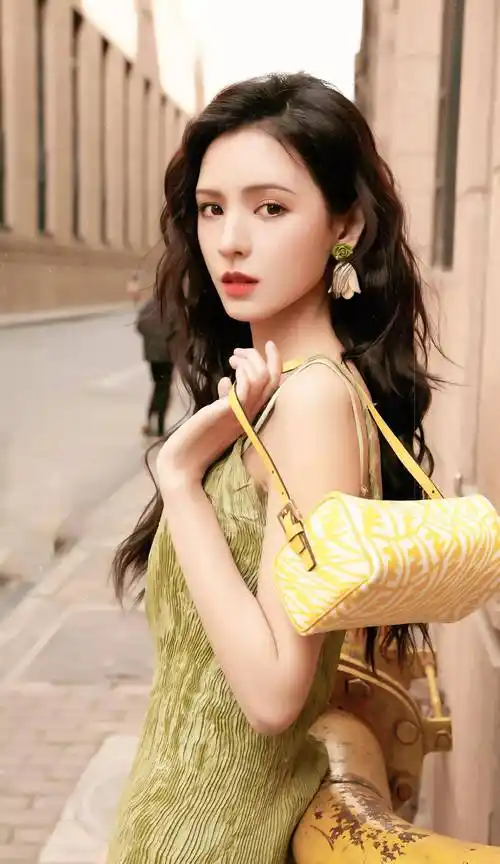 原创张予曦走红哪有那么简单想要脱颖而出就是要懂得借力懂了么