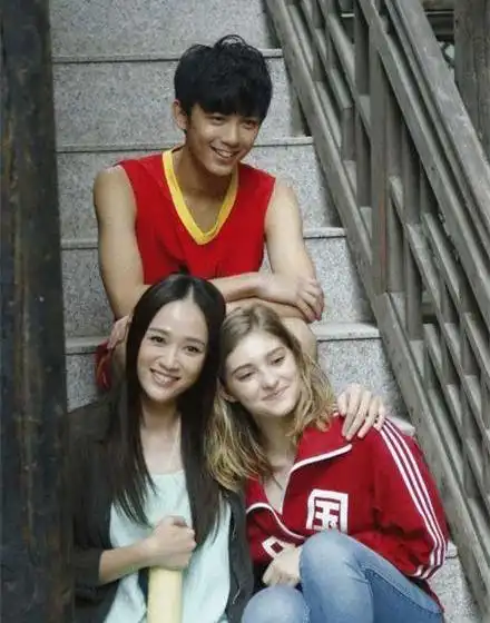 传陈乔恩睡小鲜肉吴磊引震惊 看陈乔恩犀利回应真相竟是这样