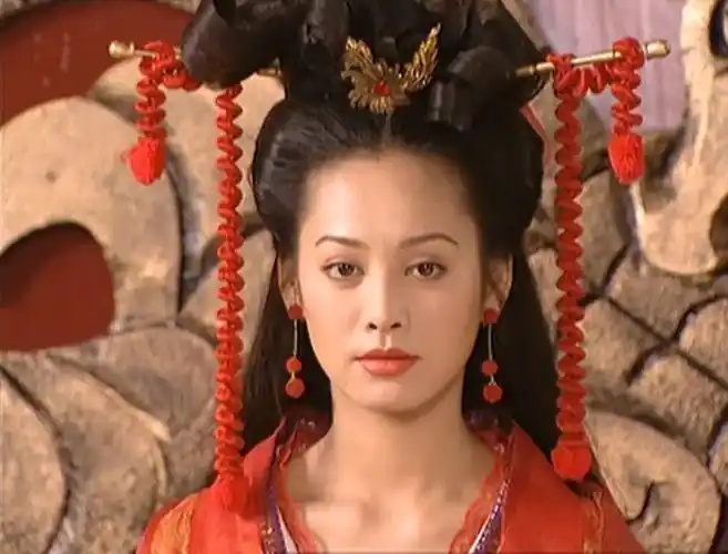 宁静当年为了演吕不韦传奇里的赵姬推掉了笑傲江湖里的任盈盈亏吗