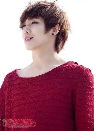 17年男生鬓角长的发型及名字男生鬓角长的发型2