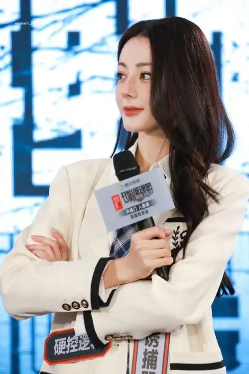 迪丽热巴说实话我挺害怕的##迪丽热巴学姐妆