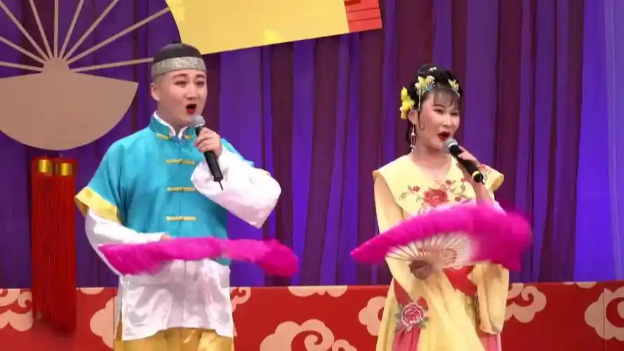 赵家班东北传统二人转《小拜年》小帽,演员:二黑,百灵