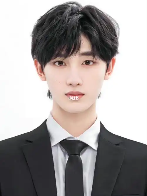 我们小丁证件照帅气满分