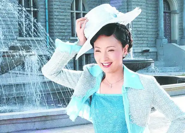 陶虹23年前旧照片流出,当看到真容后,网友:难怪徐峥不晒她