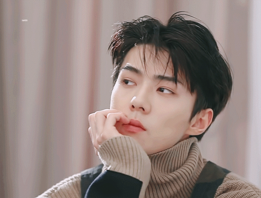 吴世勋氛围感神图合集9615每一张都是心动的感觉啊