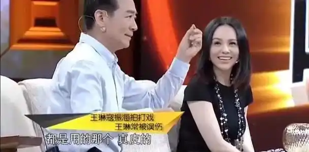 王琳与丈夫离婚后一个人陪着儿子长大如今咋样了